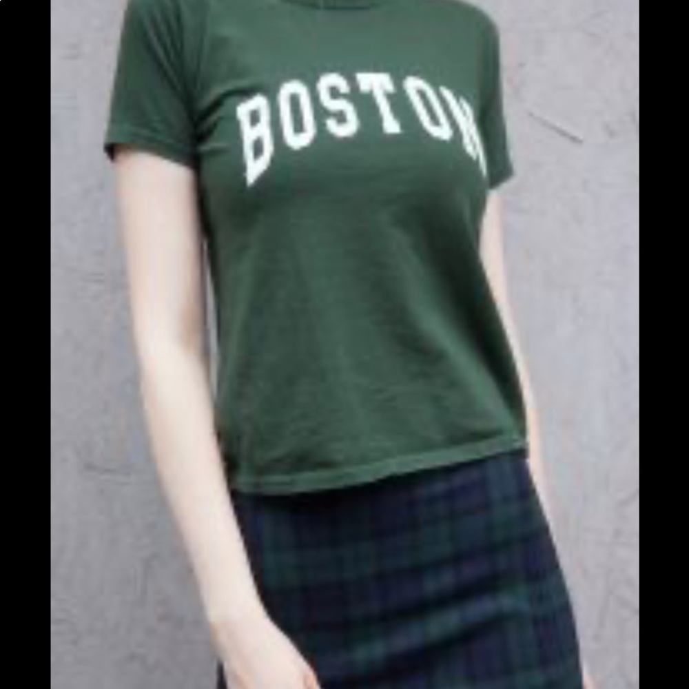 One size fit all Boston (Brandy Melville tshirt )